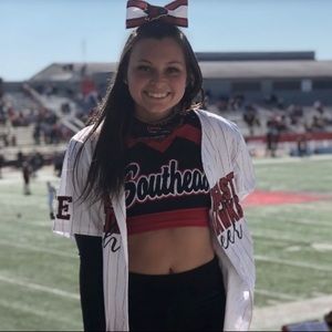 Meet your Posher, Alyssa